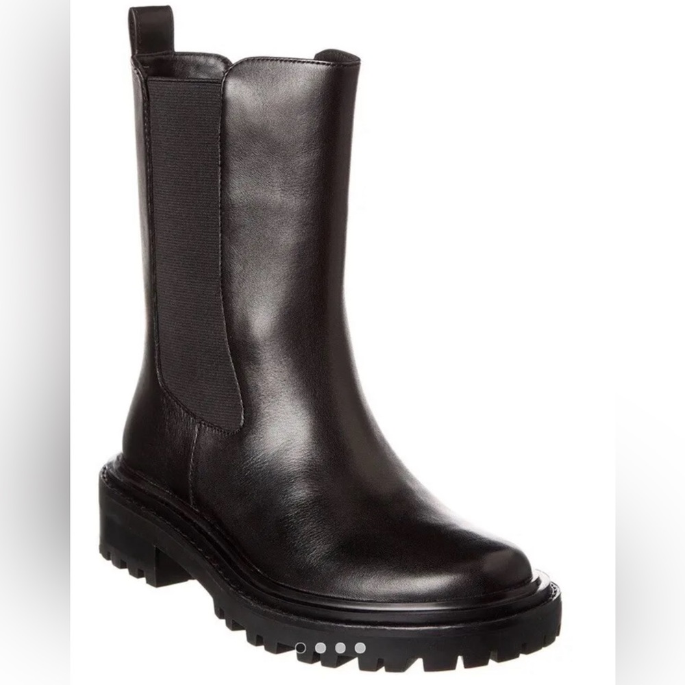 NWOB Tory Burch Benton Lug Sole Chelsea Boots Black leather size 10.5